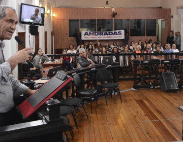 Vereadores debatem problemas com o trânsito intenso na Avenida dos Andradas