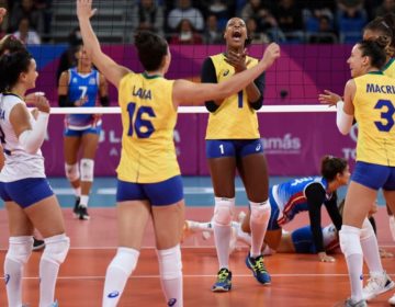 Argentina domina as ações e vence o Brasil em sets diretos