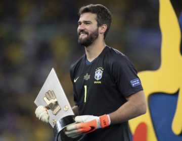 Alisson é indicado ao prêmio de melhor goleiro da Liga dos Campeões