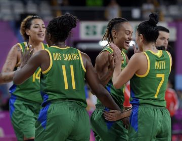 Brasil bate Colômbia e vai atrás do ouro no basquete