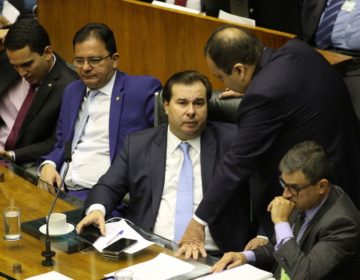 Deputados mantêm aposentadoria especial para professores