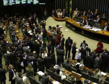 Câmara aprova projeto que amplia posse de arma em propriedade rural