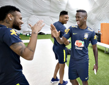 Família presente e sorriso no rosto: Vinicius Jr. na Seleção Brasileira