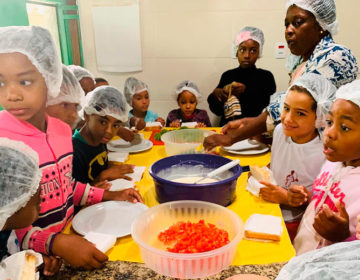 SDS realiza oficina culinária como estímulo à alimentação saudável