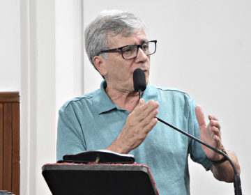 Câmara aprova proibição de alimentação de pombos