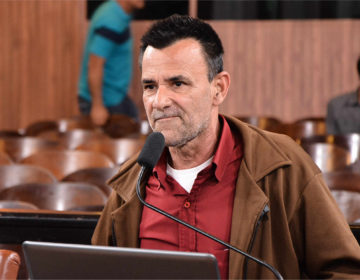 PL prevê espaço para cadeira de rodas em estabelecimentos públicos e privados