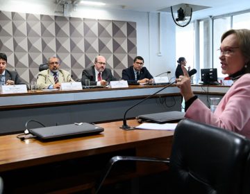 Reforma da Previdência foi muito dura com trabalhadores, dizem debatedores