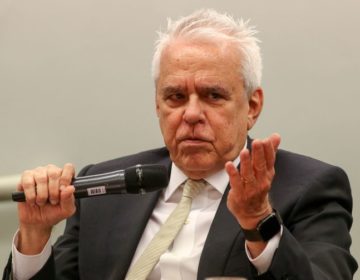 Presidente da Petrobras diz que vazamento é a maior agressão ambiental