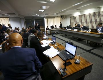 CCJ do Senado aprova relatório da reforma da Previdência