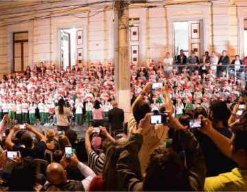 Coral dos Meninos Cantores da Academia abre as festividades de Natal na Câmara