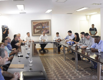 Prefeitura apresenta medidas para conter déficits público e da previdência