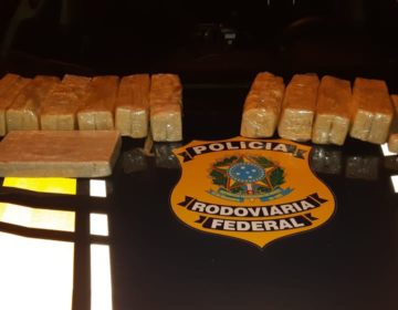 PRF apreende 13 Kg de cocaína, escondidos em painel de carro