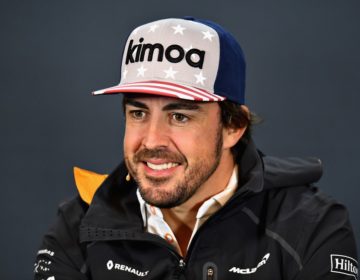 Ex-bicampeão da F1, Fernando Alonso doa 300 mil máscaras para o combate ao Covid-19