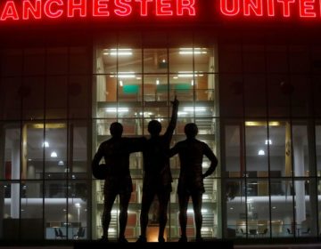 Serviço Nacional de Saúde britânico recebe apoio do Manchester United
