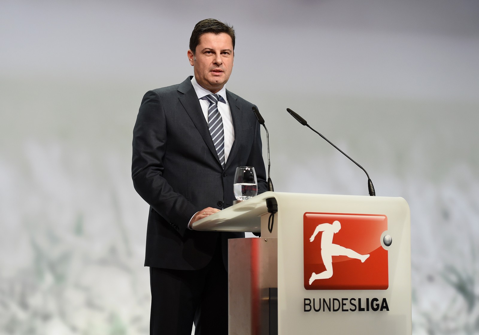 Bundesliga anuncia medidas para retorno do Campeonato Alemão