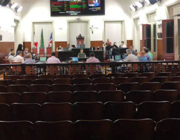 Proposições relacionadas ao enfrentamento da COVID-19 são discutidas na Câmara