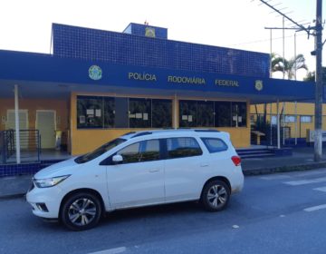 Carro furtado de locadora é recuperado pela PRF