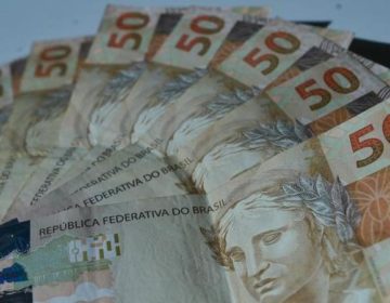 Rendimento do 1% mais rico é 33,7 vezes o que recebe metade dos pobres