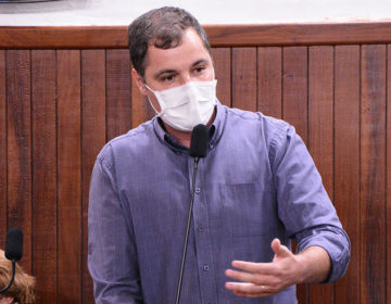 Projeto de lei determina medição de temperatura corporal antes da entrada em mercados e bancos