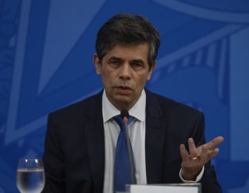 Não há regra geral sobre isolamento social, diz ministro da Saúde
