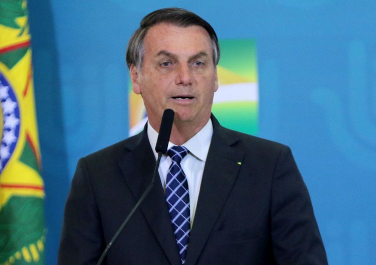 Bolsonaro veta repasse de R$ 8,6 bilhões para combate a coronavírus