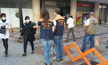 Covid-19: órgãos da PJF fiscalizam uso de máscara na Rua Halfeld