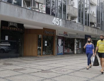 Pandemia fecha 39,4% das empresas paralisadas, diz IBGE