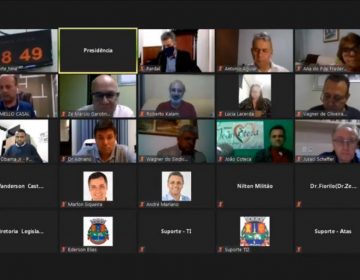 Vereadores participam da negociação entre sindicato dos professores e Prefeitura para manutenção de contratos da categoria