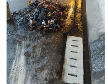 Secretaria de Obras faz manutenção de bocas de lobo no Mergulhão