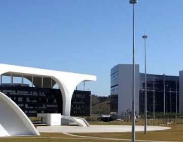 Governo anuncia 1ª parcela do salário dos servidores e pagamento integral para Saúde e Segurança