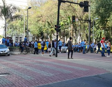 Funcionários de transporte coletivo continuam em greve pelo segundo dia consecutivo