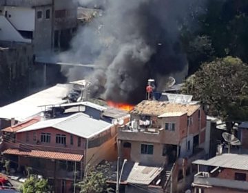 Residência pega fogo no Eldorado