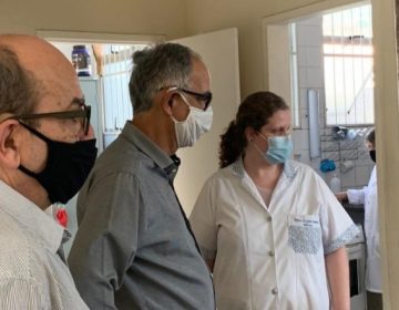 UBSs dos bairros Grama e Bandeirantes recebem visita do prefeito