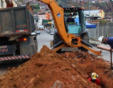 Bairro Vila Ideal recebe mais 240 metros de novas redes de esgoto