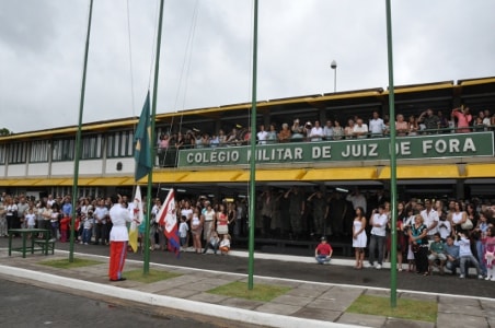 Prefeitura suspende retomada das aulas presenciais no Colégio Militar