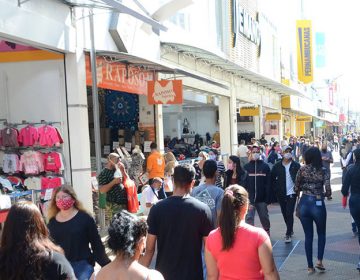 Quatro em cada dez empresas ainda percebem impacto negativo da Covid na 1ª quinzena de agosto