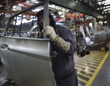 Inflação na saída das fábricas chega a 3,22% em julho, diz IBGE