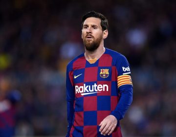 Novela Lionel Messi: imprensa espanhola diz que craque admite permanecer no Barcelona