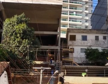 Defesa Civil libera volta de moradores às residências próximas ao edifício interditado na Região Sul