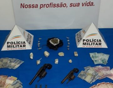 PM apreende armas de fogo, munições e drogas em residência no Parque Guarani