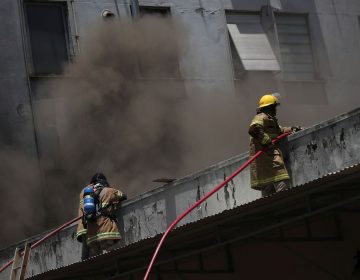 Bombeiros controlam incêndio no hospital de Bonsucesso