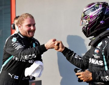 Na volta da F1 ao Circuito de Ímola, Valtteri Bottas crava a pole position