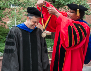 Ex-aluno da UFJF recebe medalha presidencial da University of Maryland