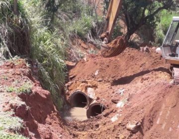 Secretaria de Obras faz trabalho preventivo para período de chuvas