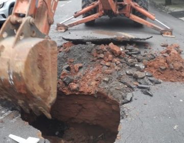 Secretaria de Obras corrige erosão em rua no Bairro São Mateus