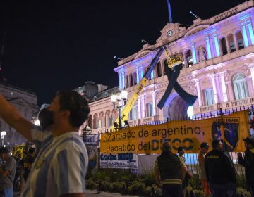 Milhões de argentinos se despedem de Diego Maradona