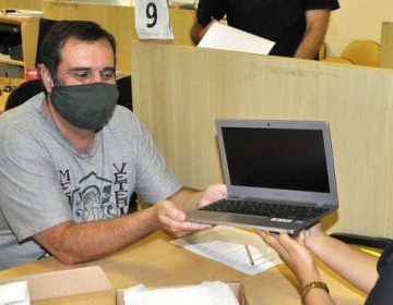 UFJF inicia empréstimo de notebooks para estudantes assistidos pela Proae