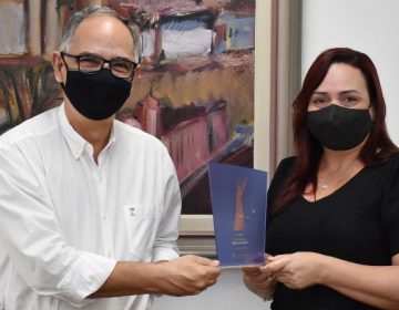 Secretaria de Esporte e Lazer, Leila Cláudia Machado, recebe o “Troféu Mulher Cidadã 2020”