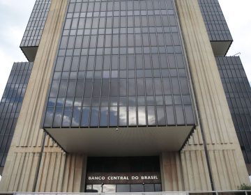 Banco Central revisa previsão de queda da economia neste ano