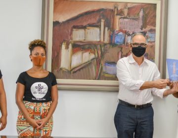 Prefeitura inicia entrega do “Troféu Mulher Cidadã 2020”